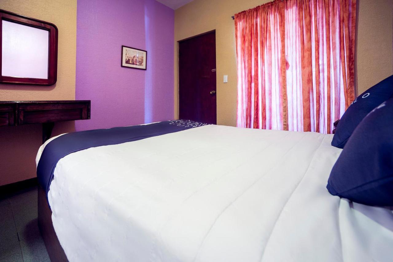 Hotel La Silla Монтерей Екстериор снимка