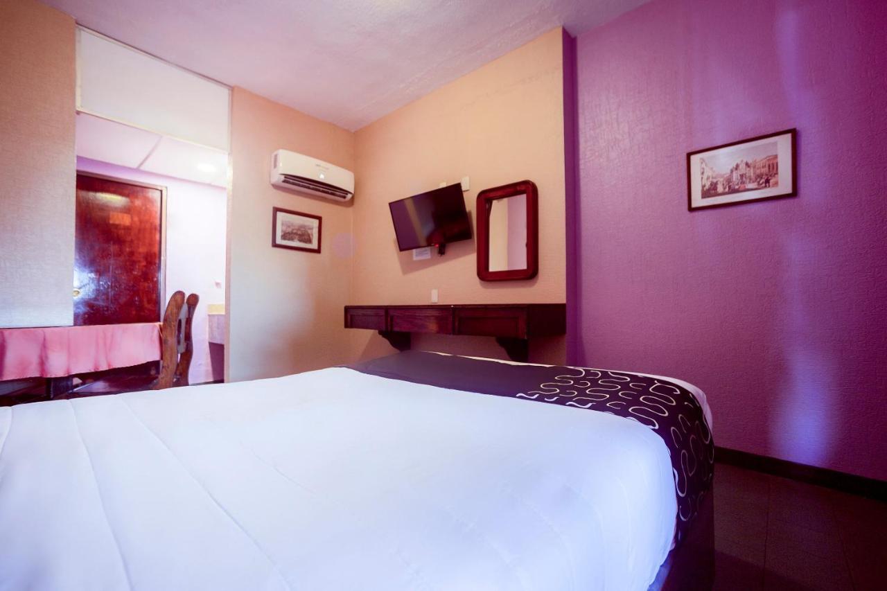 Hotel La Silla Монтерей Екстериор снимка