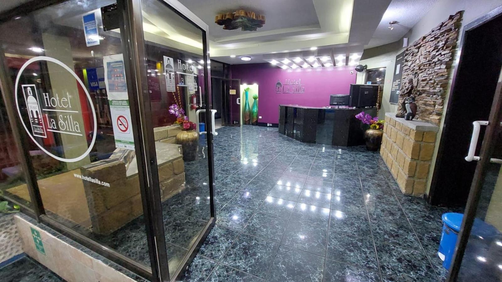 Hotel La Silla Монтерей Екстериор снимка
